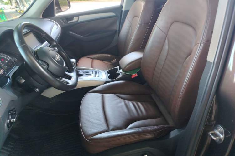 Used Audi Q5 2013 40 TFSI Technology Edition Left Front Seat