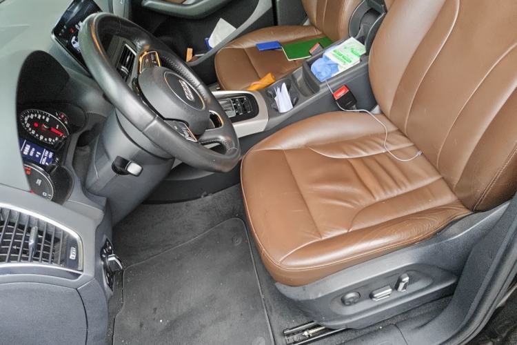Used Audi Q5 2013 40 TFSI Ambition Left Front Seat