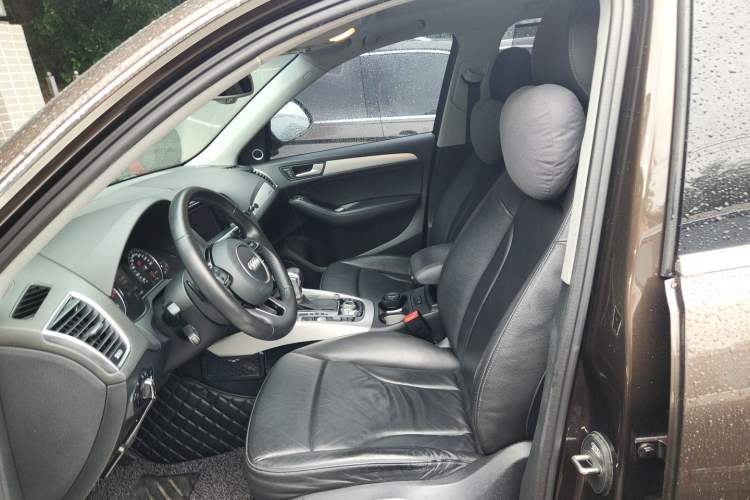 Used Audi Q5 2013 45 TFSI quattro Sport Edition Left Front Seat