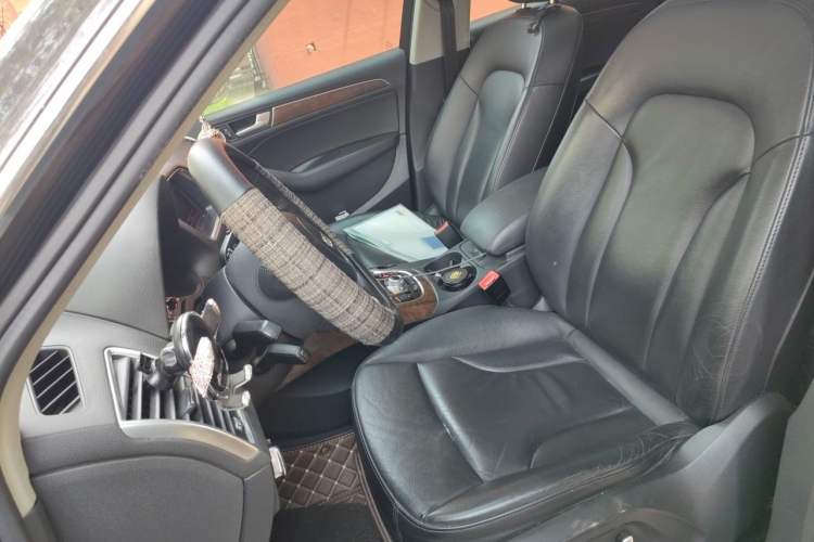 Used Audi Q5 2013 40 TFSI Comfort Edition Left Front Seat