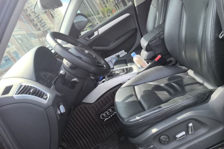 Used Audi Q5 2013 40 TFSI Technology Edition Left Front Seat