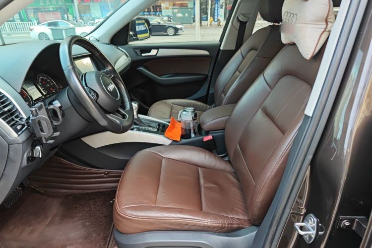 Used Audi Q5 2013 40 TFSI Ambition Left Front Seat