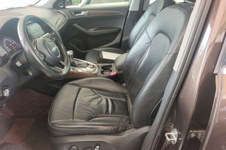 Used Audi Q5 2013 40 TFSI Comfort Edition Left Front Seat