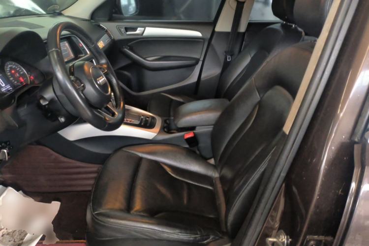 Used Audi Q5 2013 40 TFSI Technology Edition Left Front Seat