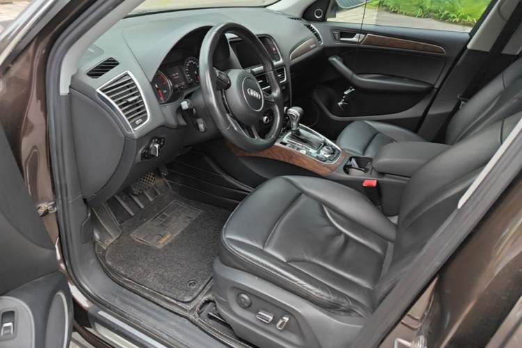 Used Audi Q5 2013 40 TFSI Comfort Edition Left Front Seat