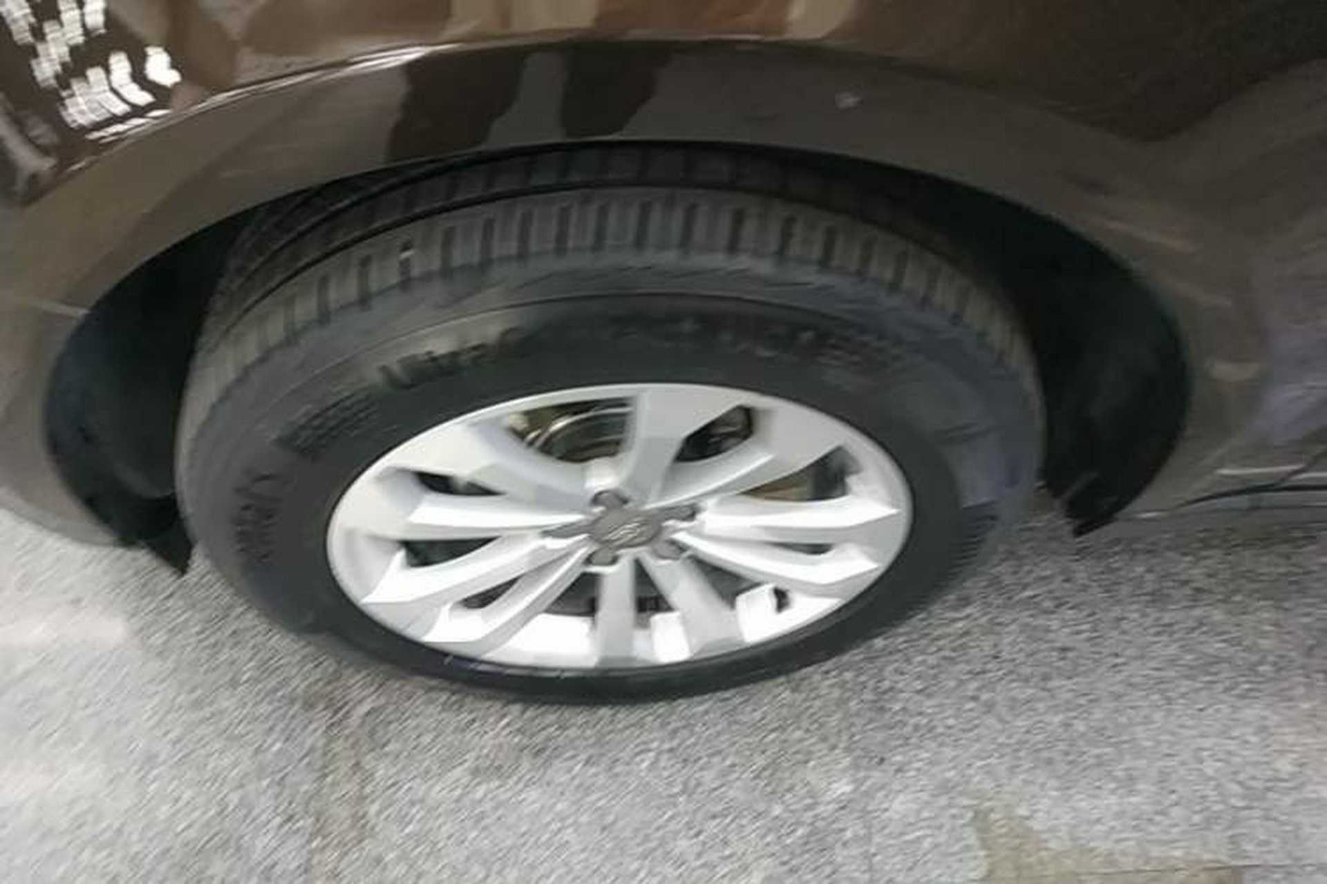 Used Audi Q5 2013 40 TFSI Technology Edition Left Front Wheel Hub