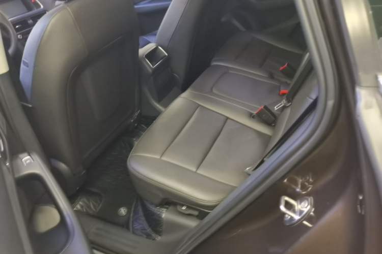 Used Audi Q5 2013 40 TFSI Ambition Left Rear Seat