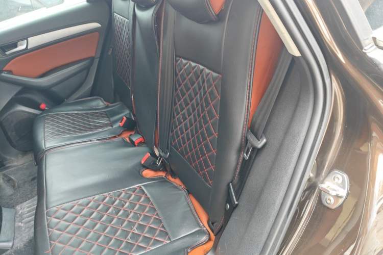 Used Audi Q5 2013 40 TFSI Ambition Left Rear Seat