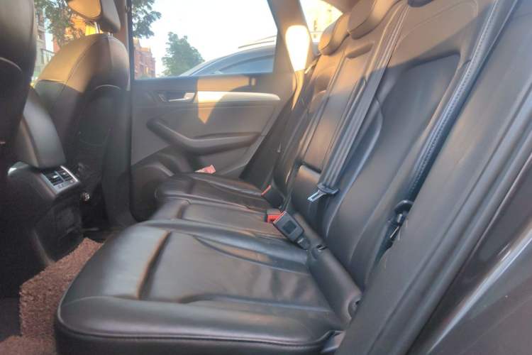 Used Audi Q5 2013 40 TFSI Technology Edition Left Rear Seat