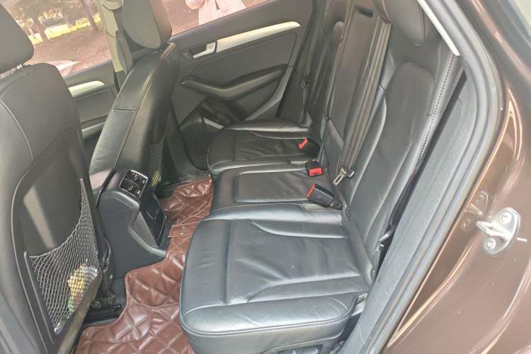 Used Audi Q5 2013 40 TFSI Technology Edition Left Rear Seat