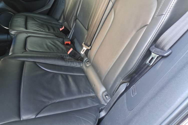 Used Audi Q5 2013 40 TFSI Comfort Edition Left Rear Seat