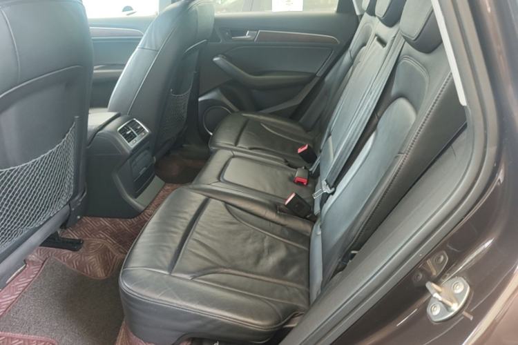 Used Audi Q5 2013 40 TFSI Comfort Edition Left Rear Seat