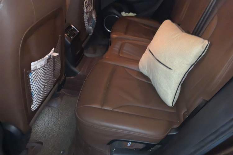 Used Audi Q5 2013 40 TFSI Comfort Edition Left Rear Seat
