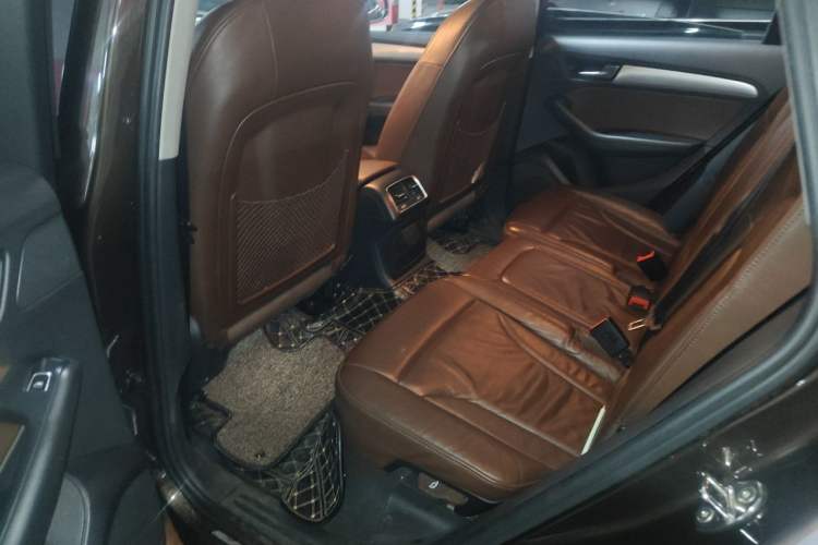 Used Audi Q5 2013 40 TFSI Technology Edition Left Rear Seat