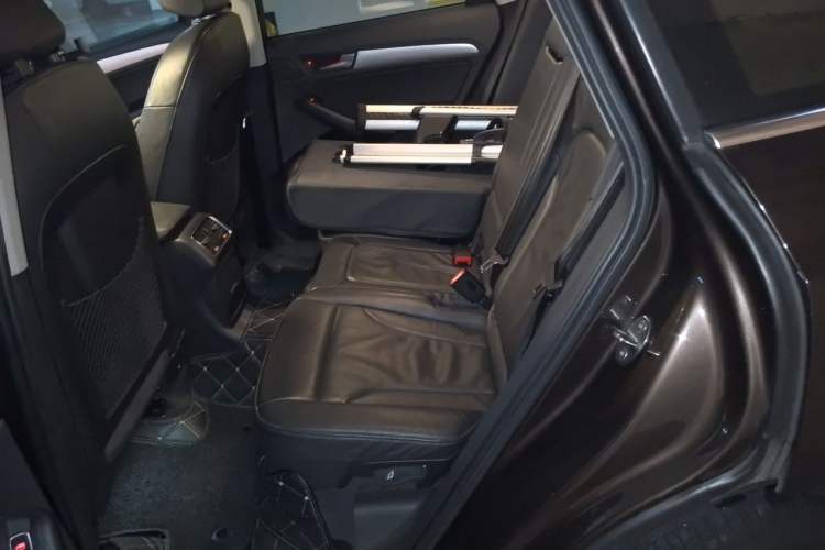 Used Audi Q5 2013 40 TFSI Technology Edition Left Rear Seat
