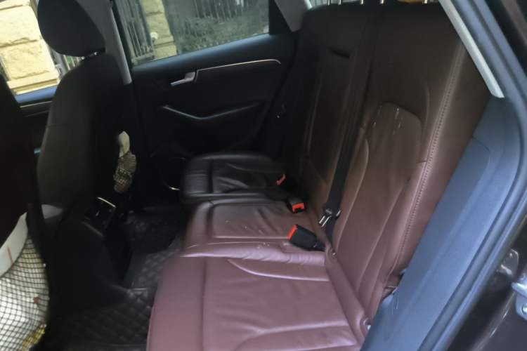 Used Audi Q5 2013 40 TFSI Comfort Edition Left Rear Seat