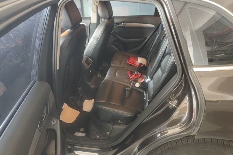 Used Audi Q5 2013 40 TFSI Ambition Left Rear Seat
