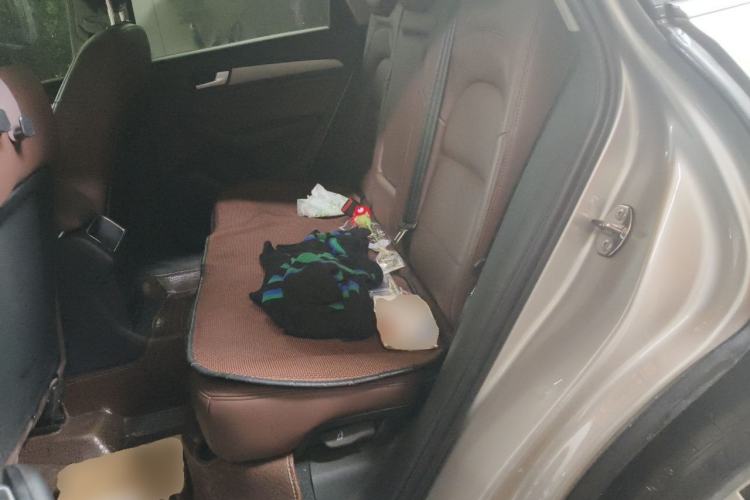 Used Audi Q5 2013 40 TFSI Ambition Left Rear Seat