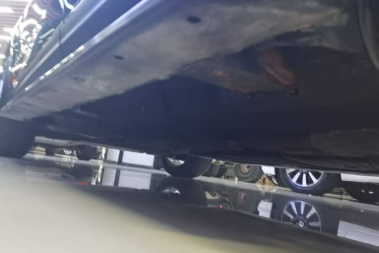 Used Audi Q5 2013 40 TFSI Ambition Left Side Sill