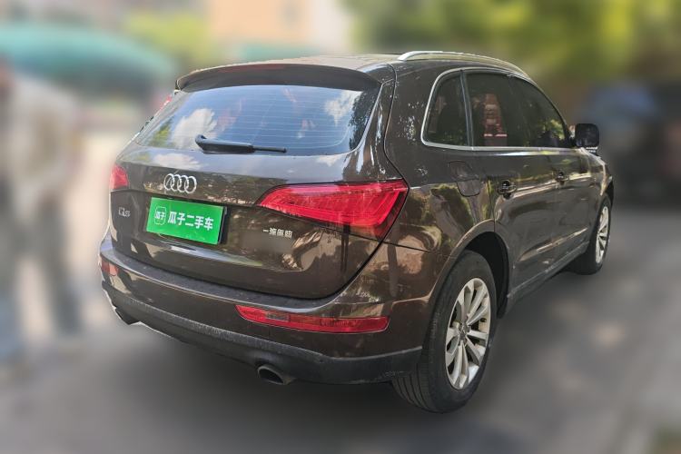 Used Audi Q5 2013 40 TFSI Technology Edition Rear Right 45 Deg