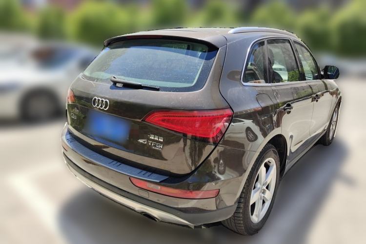 Used Audi Q5 2013 40 TFSI Luxury Model Rear Right 45 Deg