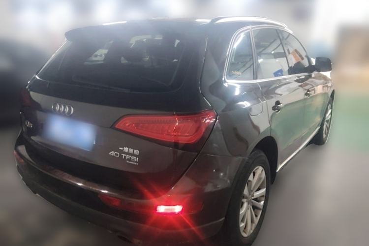 Used Audi Q5 2013 40 TFSI Technology Edition Rear Right 45 Deg