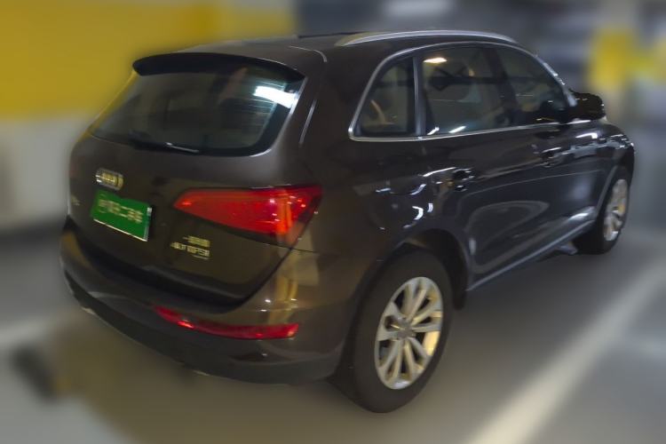 Used Audi Q5 2013 40 TFSI Technology Edition Rear Right 45 Deg