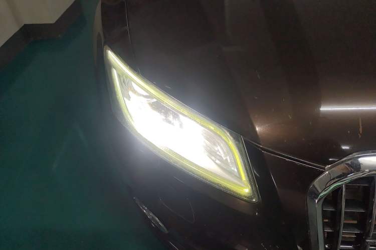 Used Audi Q5 2013 40 TFSI Technology Edition Right Front Headlight