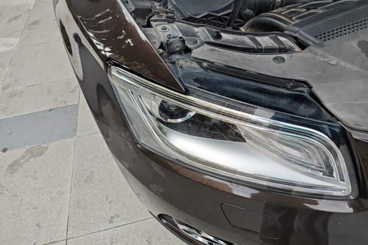 Used Audi Q5 2013 40 TFSI Ambition Right Front Headlight