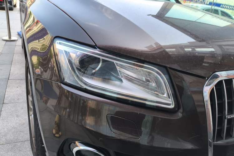 Used Audi Q5 2013 40 TFSI Comfort Edition Right Front Headlight