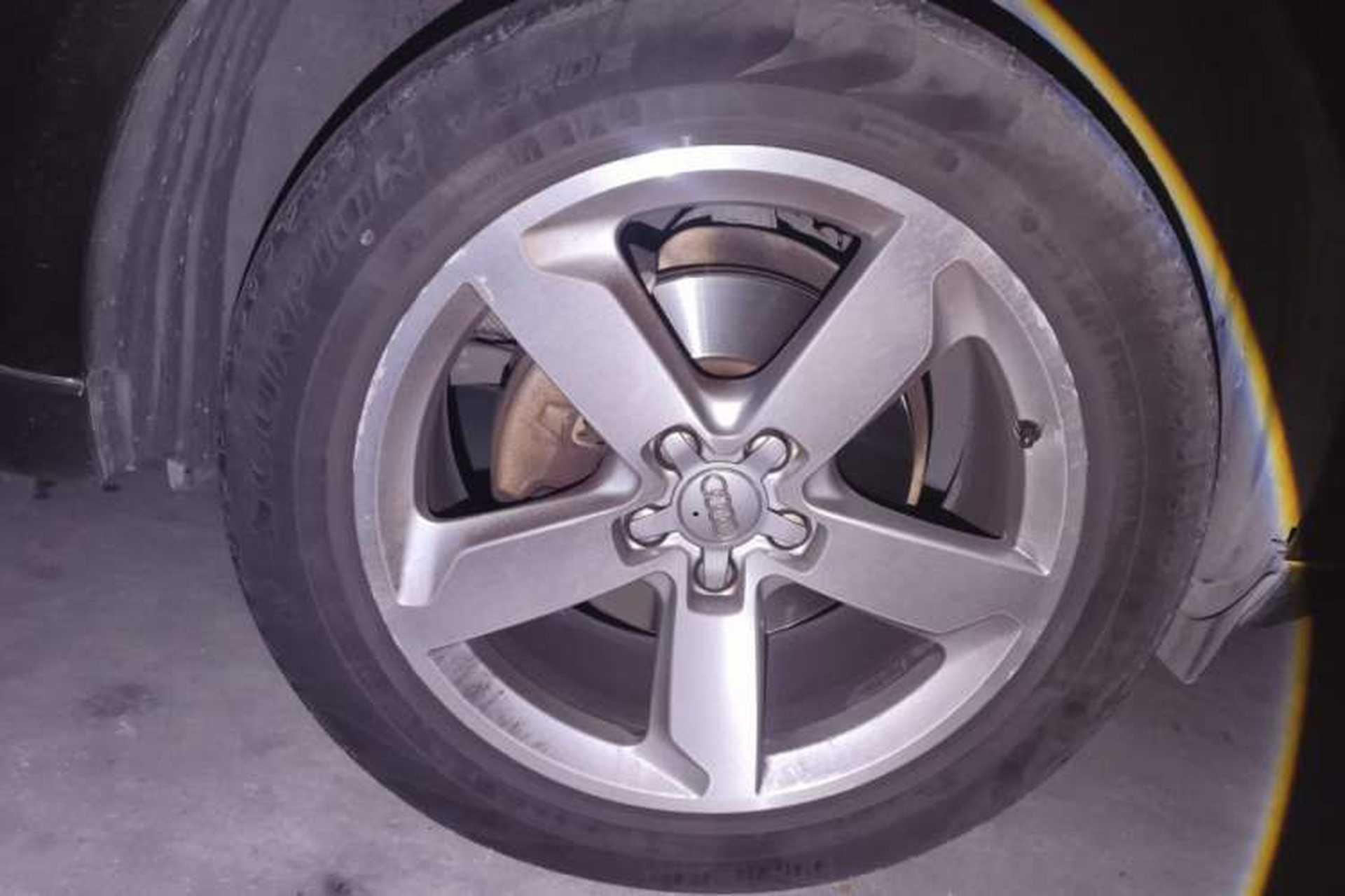 Used Audi Q5 2013 40 TFSI Comfort Edition Right Front Wheel Hub