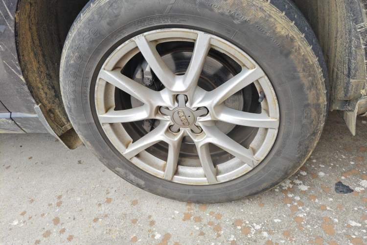 Used Audi Q5 2013 40 TFSI Ambition Right Front Wheel Hub