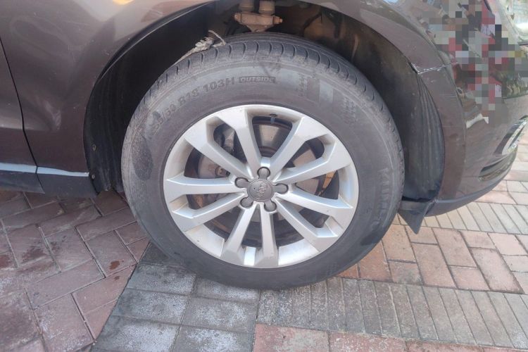 Used Audi Q5 2013 40 TFSI Technology Edition Right Front Wheel Hub
