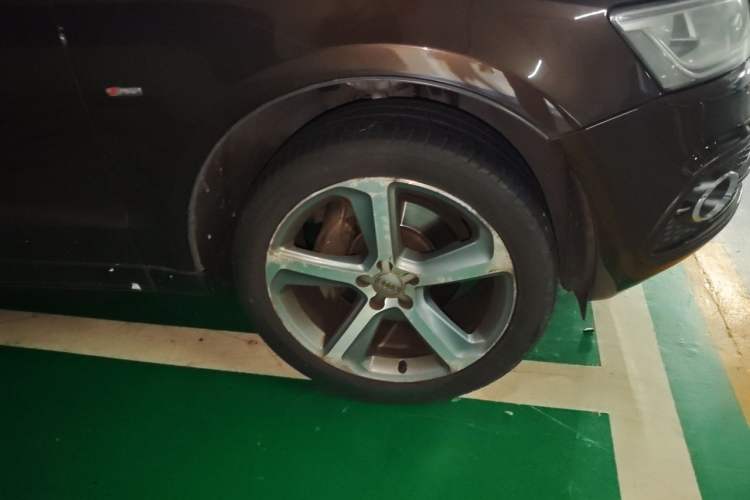 Used Audi Q5 2013 45 TFSI quattro Sport Edition Right Front Wheel Hub
