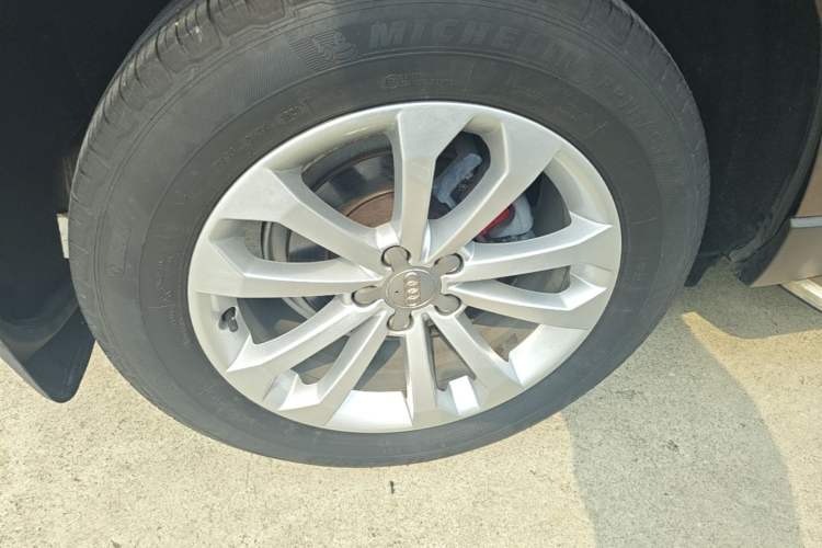 Used Audi Q5 2013 40 TFSI Technology Edition Right Rear Wheel Hub