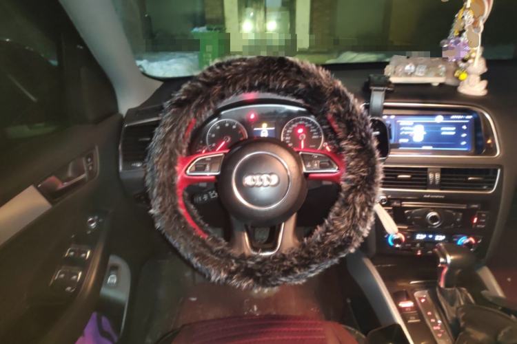 Used Audi Q5 2013 40 TFSI Technology Edition Steering Wheel