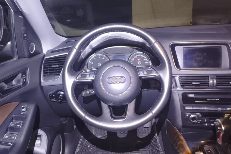 Used Audi Q5 2013 40 TFSI Comfort Edition Steering Wheel