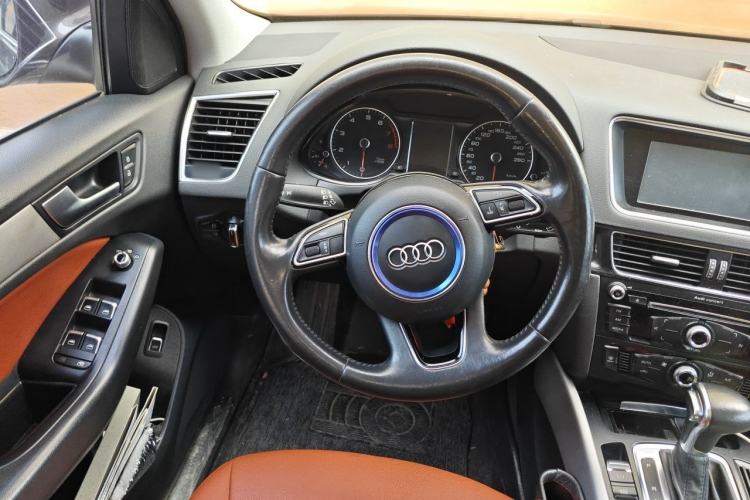 Used Audi Q5 2013 40 TFSI Ambition Steering Wheel