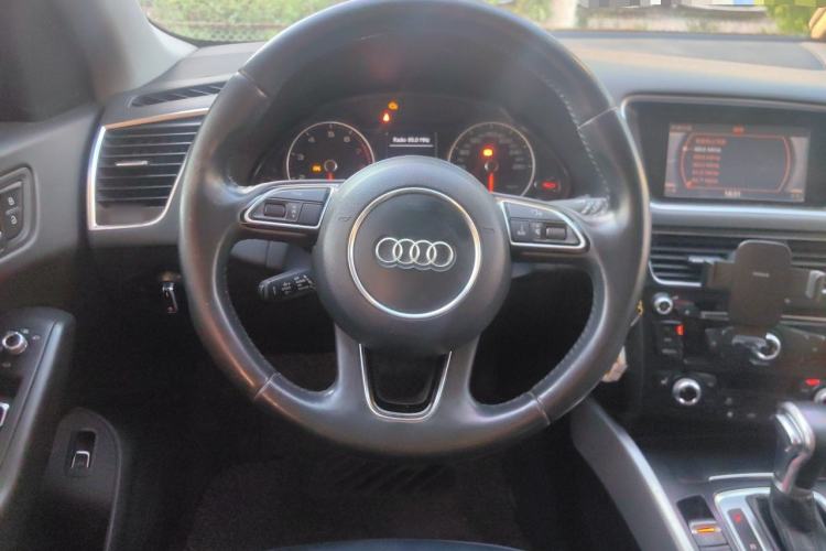 Used Audi Q5 2013 40 TFSI Technology Edition Steering Wheel