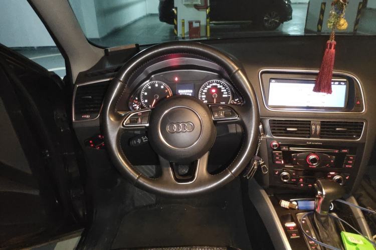 Used Audi Q5 2013 40 TFSI Technology Edition Steering Wheel