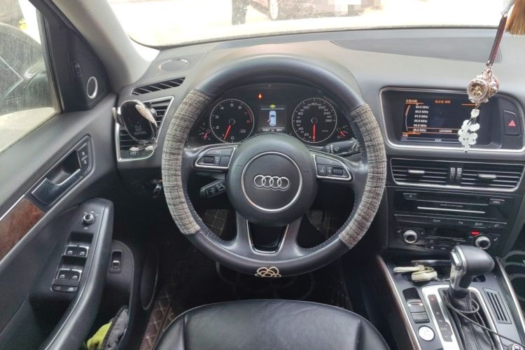 Used Audi Q5 2013 40 TFSI Comfort Edition Steering Wheel