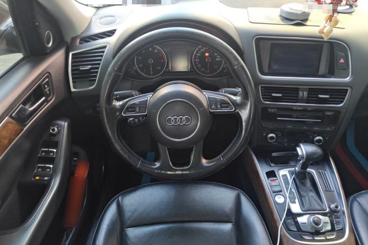 Used Audi Q5 2013 40 TFSI Comfort Edition Steering Wheel