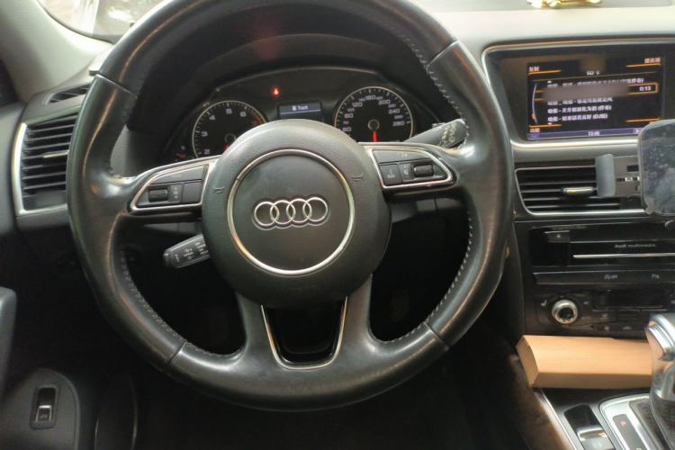 Used Audi Q5 2013 40 TFSI Comfort Edition Steering Wheel