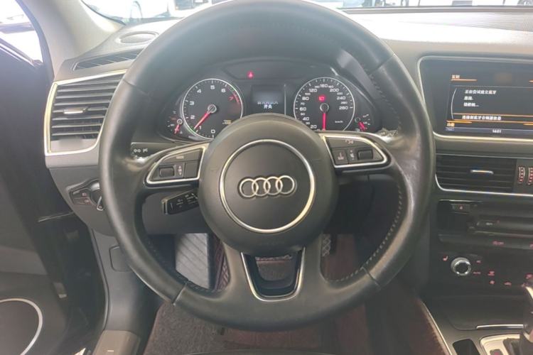 Used Audi Q5 2013 40 TFSI Comfort Edition Steering Wheel
