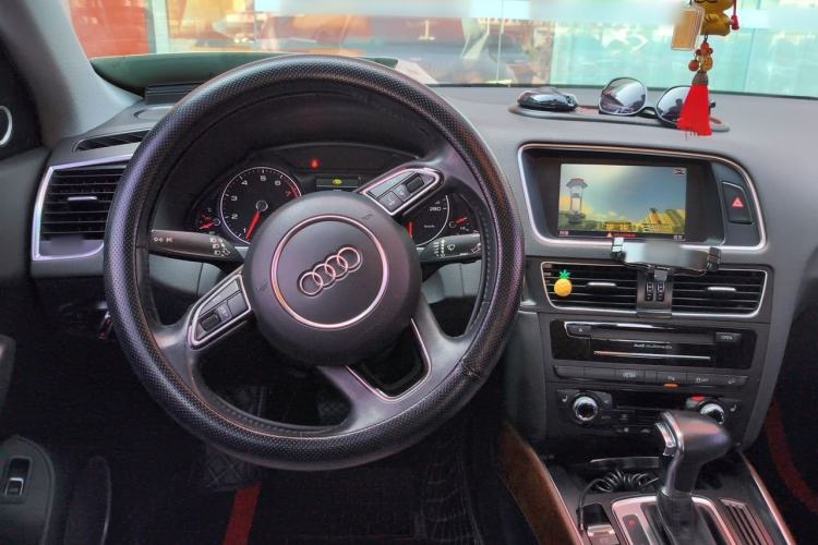 Used Audi Q5 2013 40 TFSI Comfort Edition Steering Wheel
