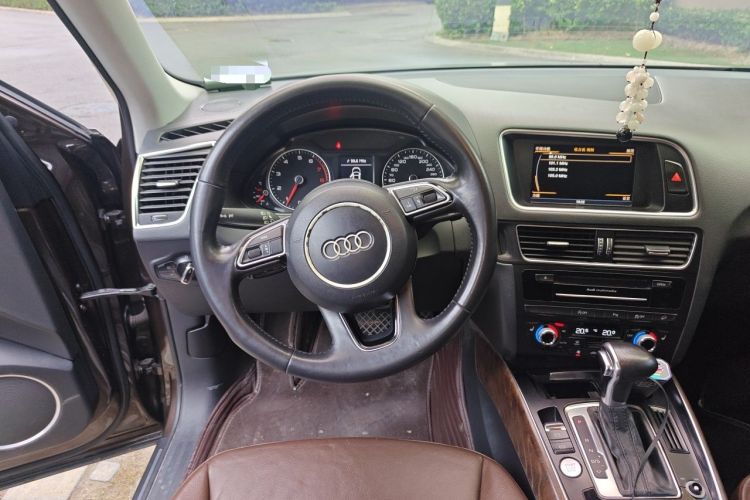 Used Audi Q5 2013 40 TFSI Comfort Edition Steering Wheel