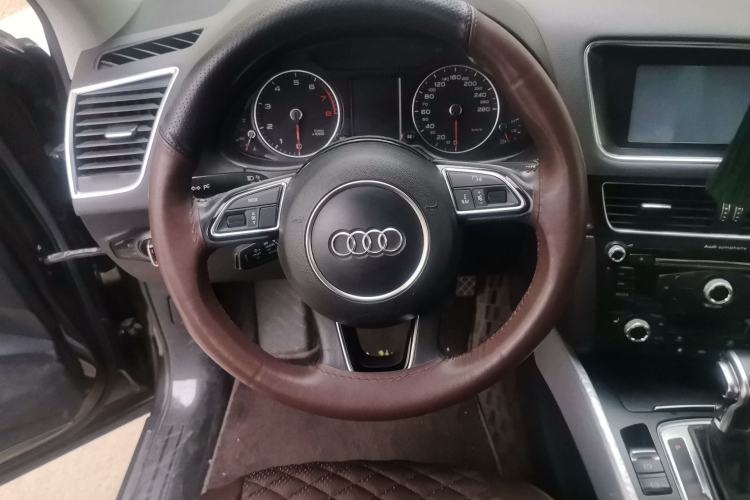 Used Audi Q5 2013 40 TFSI Technology Edition Steering Wheel