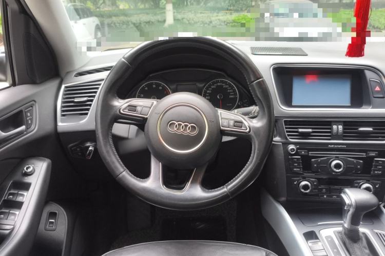 Used Audi Q5 2013 40 TFSI Technology Edition Steering Wheel