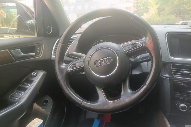 Used Audi Q5 2013 40 TFSI Comfort Edition Steering Wheel