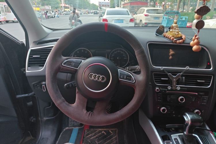 Used Audi Q5 2013 40 TFSI Technology Edition Steering Wheel